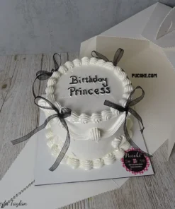 Fiyonklu  Kremalı Pasta