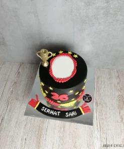 sari-kirmizi-taraftar-pasta-3